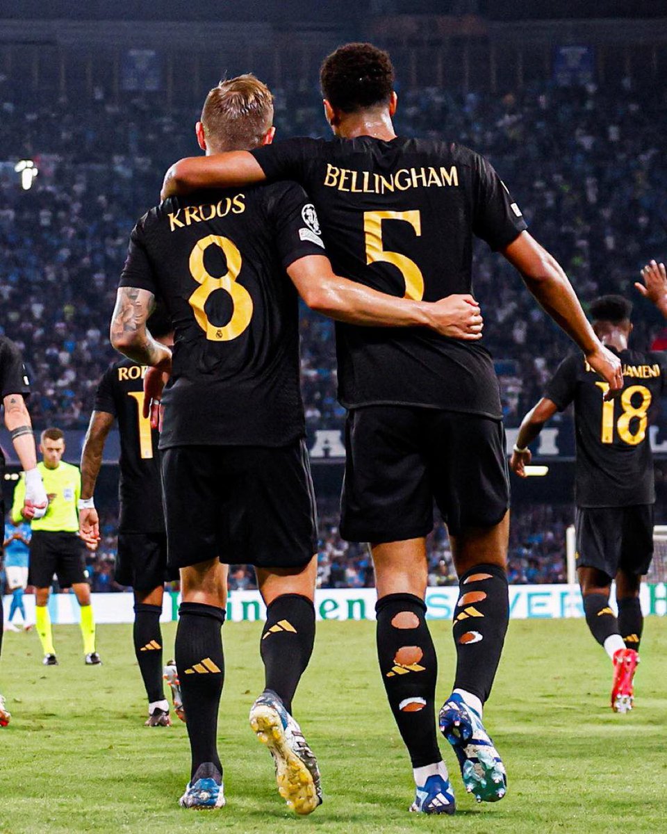 Jude Bellingham : "Un an n’était pas suffisant."

Toni Kroos : "Plus d'années ensemble aurait été injuste (rires)."