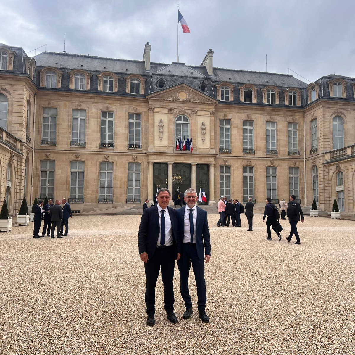 🚀  ANITI devient un IA Cluster !
👉 Ce 21 mai, <a href="/EmmanuelMacron/">Emmanuel Macron</a> a annoncé la labellisation d'ANITI en tant que cluster dédié à l’intelligence artificielle,  dans le cadre du rassemblement des plus grands talents français de l'#IA à l'Élysée.

+ d'infos ➡️ univ-toulouse.fr/actualites/ani…