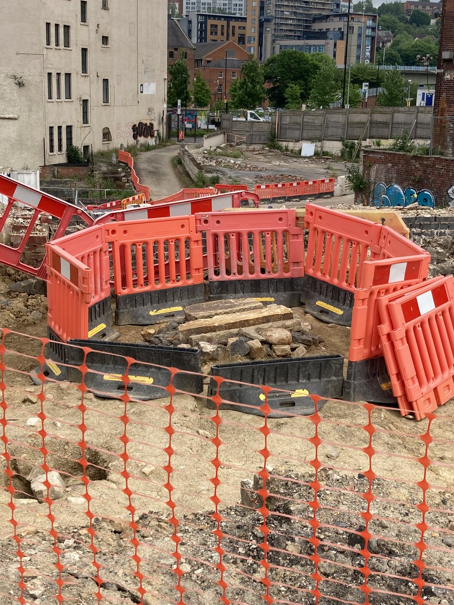 Best afternoon ever going on a tour of the #SheffieldCastle #archeological #dig today at #Castlegate #Sheffield with @wessexarch