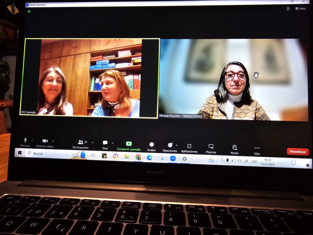 TrayectoriasCFE's tweet photo. 📌Apertura del curso:  "Producción intelectual y responsabilidad en el uso de las tecnologías digitales" destinado a estudiantes de @cfe_anep de todo el país, a cargo de las docentes @FernandaGilene y Mónica Lobecio del IFD de Carmelo, articulado por el Plan de @TrayectoriasCFE https://t.co/8RVOOC3L4r
