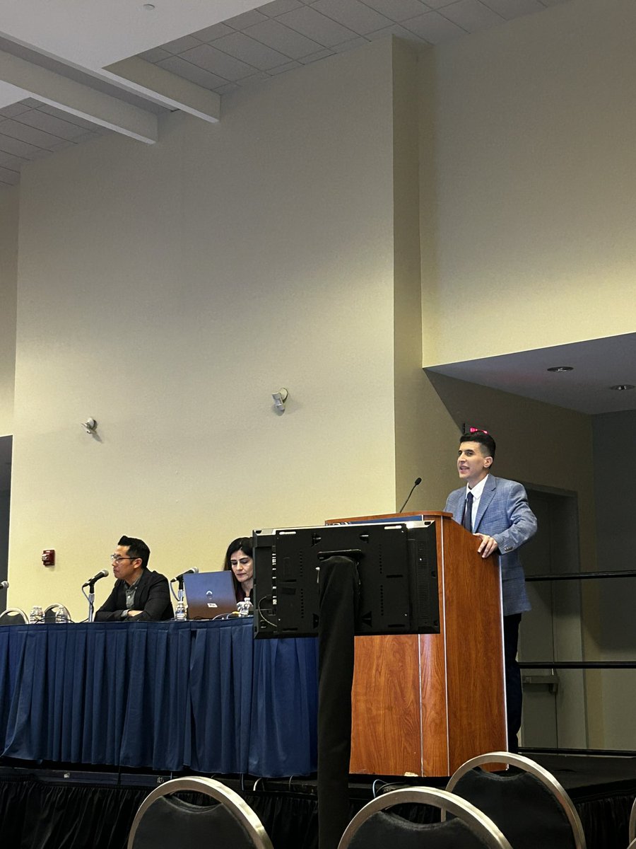 During our oral presentation about CRC incidence disparities @DDWMeeting ✅ 📍CRC incidence is mostly going up in White individuals <45 📍African Americans >45 has the largest decrease in CRC incidence for the last 20 years @AasmaShaukatMD @BilalMohammadMD #DDW2024