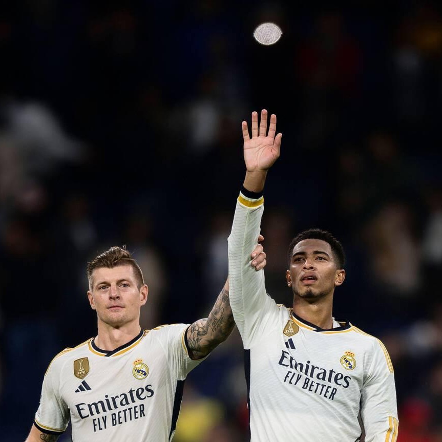 🚨 TONI KROOS responde a JUDE BELLINGHAM: "Más años juntos habría sido injusto. ¡Disfruté cada minuto desde que te uniste! ¡Estás más que listo para tomar el control! Con 20 años...".

Jude Bellingham le había escrito: "Un año no fue suficiente..."