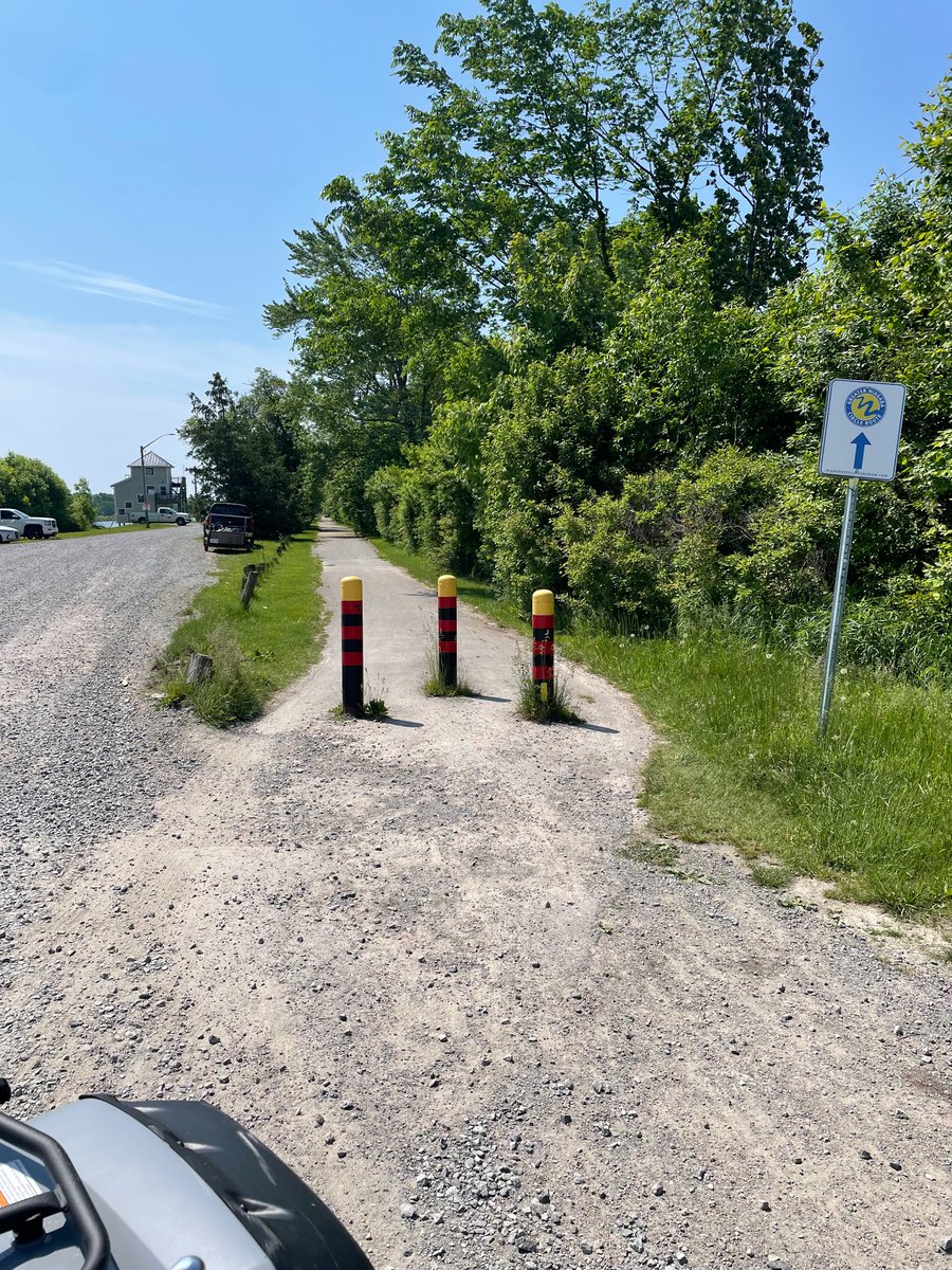 Today our @6Nrps @NiagRegPolice officers were out conducting CPTED assessments on trails in @PortColborne. Please remember most trails are for bikes/foot traffic. There is signage prohibiting off road vehicle usage. For off road vehicle use please attend designated areas.