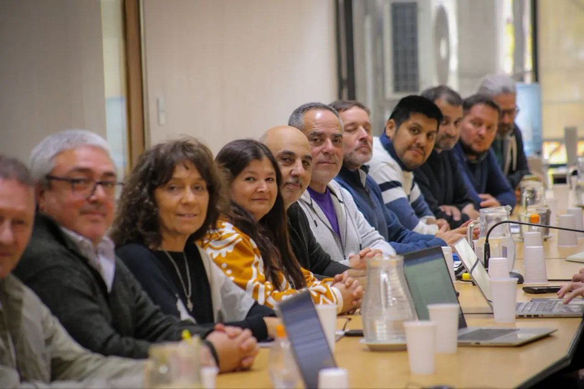 AJBOficial's tweet photo. #Ahora.  En la sede del Ministerio de Trabajo se desarrolla la reunión paritaria pautada entre el Poder Ejecutivo y representantes de la AJB.

#ReclamoSalarial 
#CondicionesDeTrabajo
#AJB https://t.co/qEVJNWmhB9