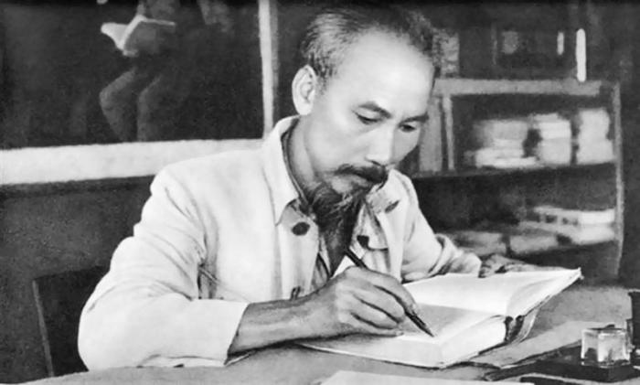 134 aniversario del natalicio de Ho Chi Minh, líder indiscutible del pueblo vietnamita, ejemplo de revolucionario y luchador incansable contra el colonialismo y el imperialismo. #CubaViveEnSuHistoría