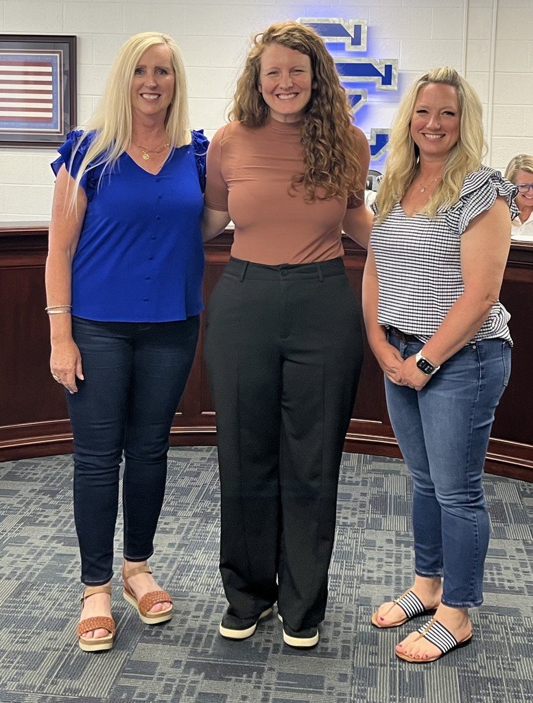 May is Better Speech and Hearing Month! We are so thankful for all of the hard work that each of our Speech-Language Pathologists put in to help our students. We loved getting the chance to recognize one of them, Lindsay Judy, at last night's board meeting!