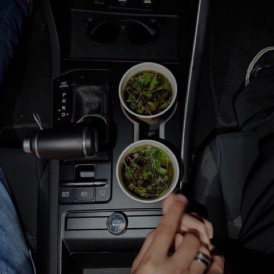 النفسيه محتاجه 
شخص اودّه .. و وجهه غير محدده