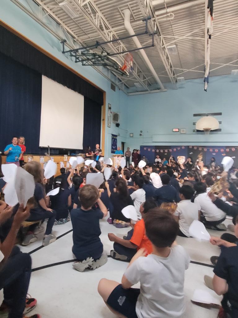 Today was a great reminder of how one person's perseverance, hardwork, and courage can make a positive difference in the lives of millions. Thank you Fred Fox for sharing your brother's journey with us! <a href="/TerryFoxCanada/">Terry Fox Foundation</a> <a href="/Stvictortcdsb/">St Victor</a> <a href="/TCDSB/">Toronto Catholic District School Board</a>