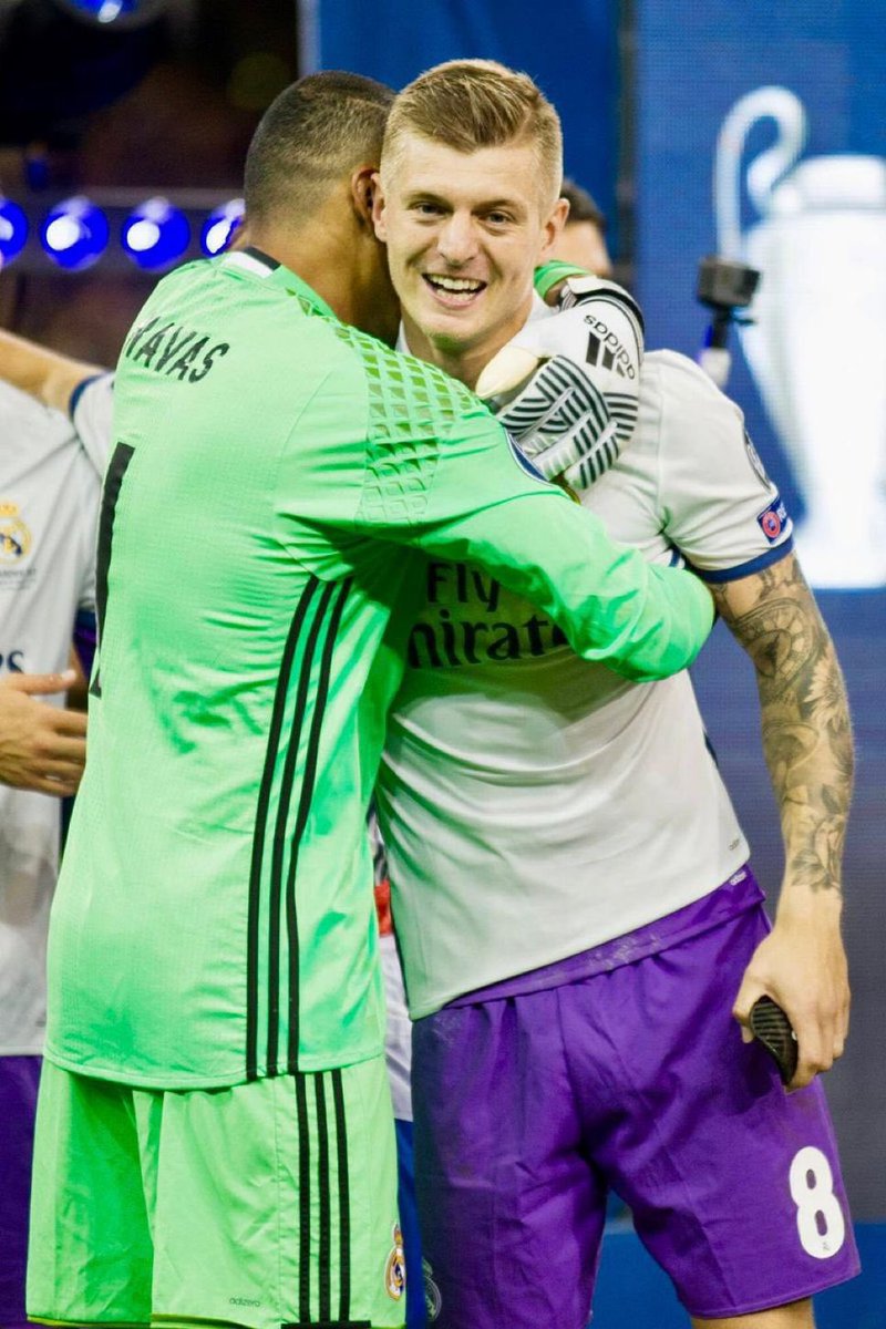 Se va un grande! 
Le deseo todo lo mejor en su nueva etapa! 
Que Dios le bendiga!!!
<a href="/ToniKroos/">Toni Kroos</a>