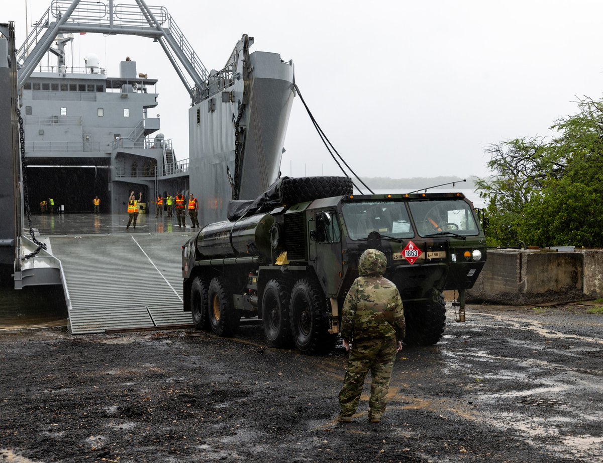 Army Mariners with 8th Special Troops Battalion, 8th TSC load 25th Infantry Division vehicles aboard Logistics Supply Vessel 4, Lt. Gen. William B. Bunker, in support of Operation Pathways exercises, Hawaii, May 16th, 2024. #OperationPathways #sustaintheforce