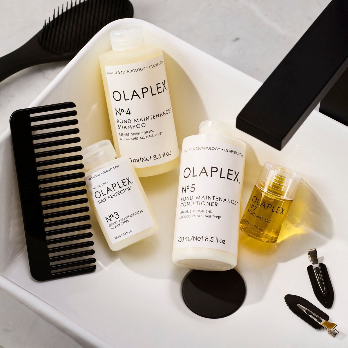 The hair routine you need for the hair you want: 

▪️ Start with N°.3 Hair Perfector 
▪️ Cleanse with N°.4 Bond Maintenance Shampoo 
▪️ Nourish with N°.5 Bond Maintenance Conditioner 
▪️ Use OLAPLEX N°.7 Bonding Oil for heat protection and added shine

Shop this #OLAPLEX routine.