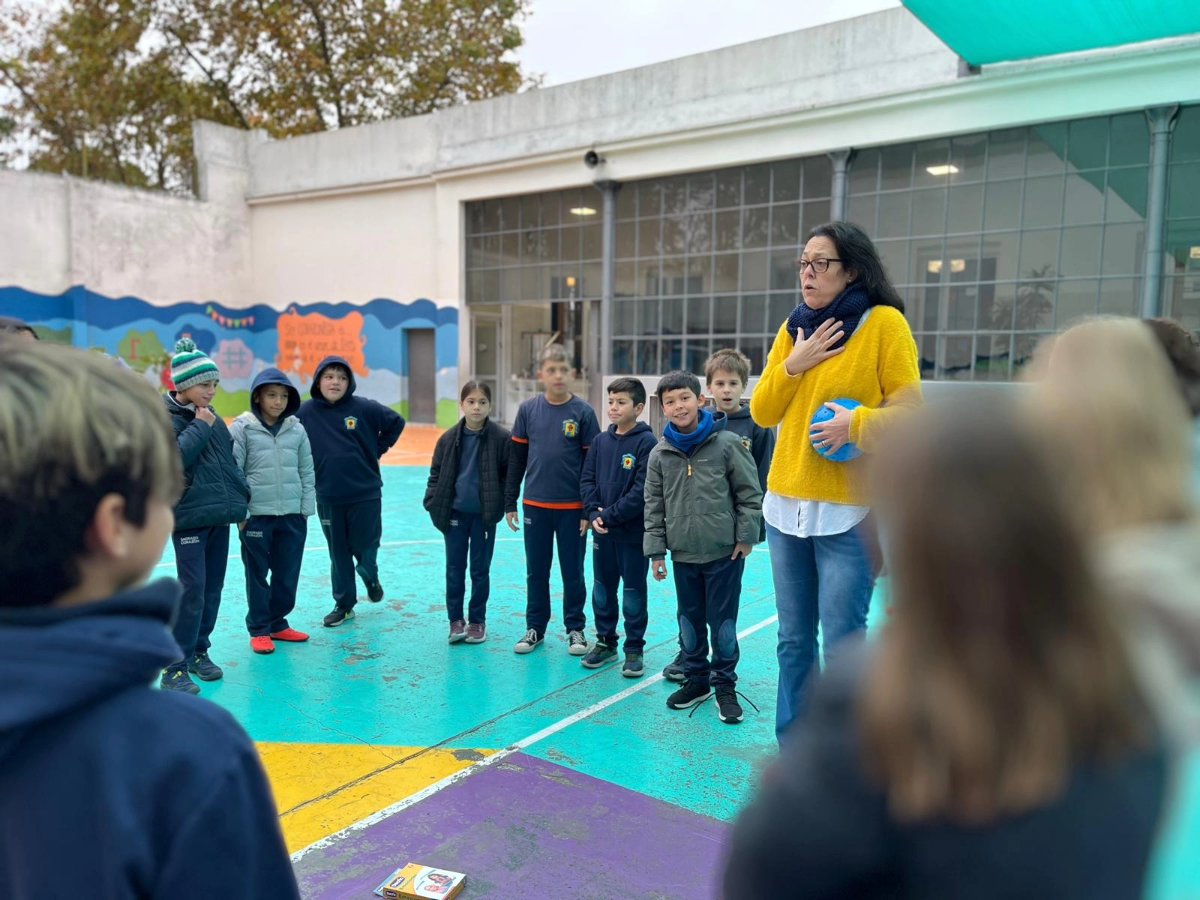 Sagracoruy's tweet photo. Cuarto A de Primaria trabajó desde el juego el autoconocimiento, pilar fundamental para poder gestionar nuestras emociones ❤️🧠 https://t.co/W7FalCk2vJ