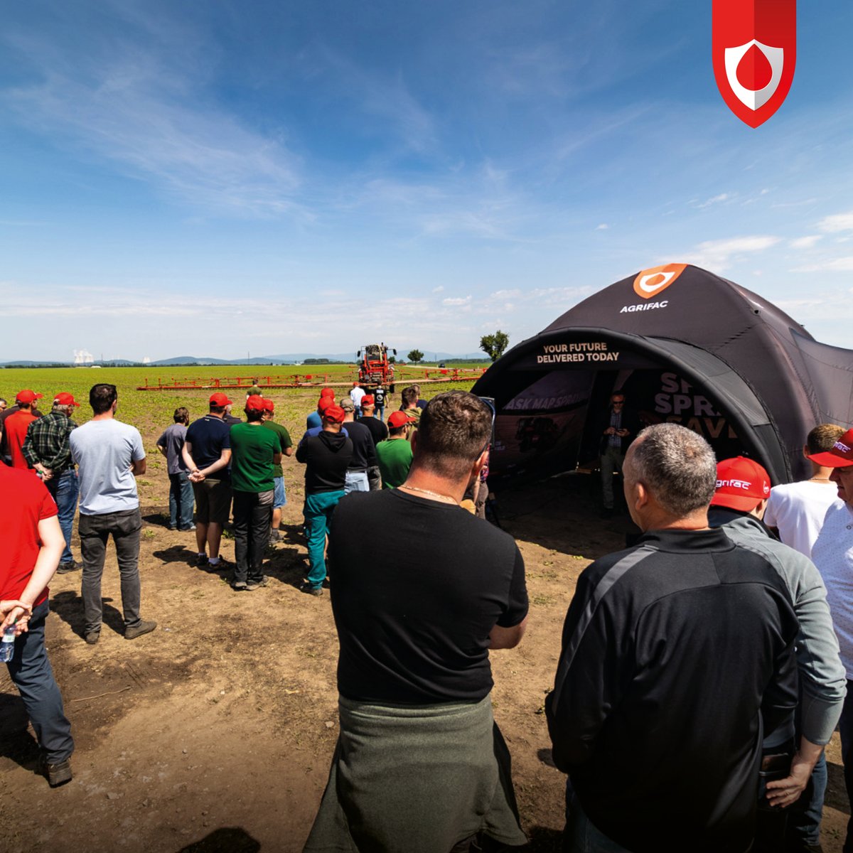 Agrifac Demo in Slovakia! 🚜  

Today, Land Technologies showcased the Agrifac Condor in Slovakia, featuring advanced camera systems! Do you want to experience our cutting-edge tech in action and see how it revolutionizes farming?   

Book your own demo here 👉