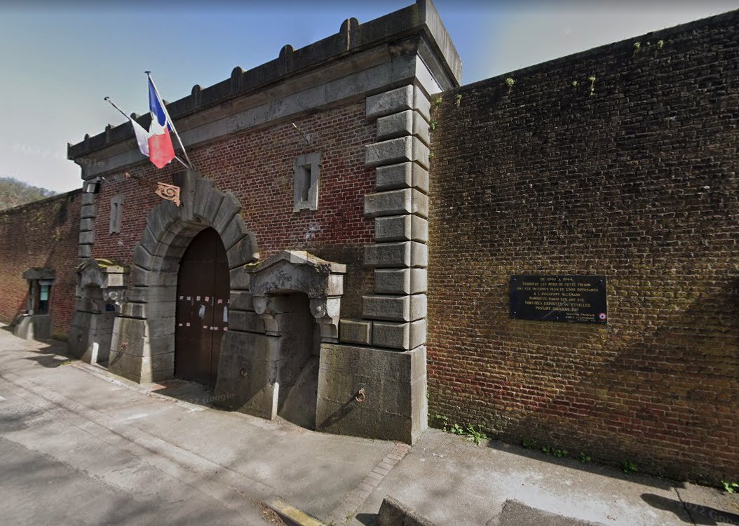 🙏 Un hommage national sera rendu aux deux agents pénitentiaires assassinés dans l'Eure ce mercredi 22 mai
✅ À l'initiative de l'administration pénitentiaire un hommage en local se tiendra, mercredi 22 mai, à 11h30, devant la Maison d’arrêt d’Arras, rue des carabiniers d’Artois