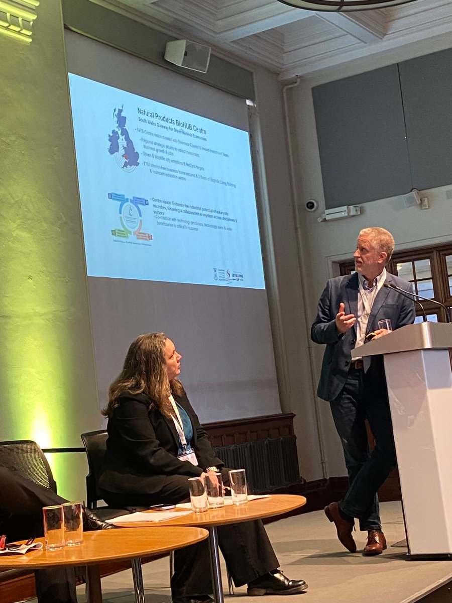 @SwanseaUni at the Senedd🎓🗣️ Great talk from Professor @lucaborger on green economy solutions and the research/training opportunities available through the bioscience department! Want to know more? Speak with the team today at #ScienceAndTheSenedd or email biohub@swansea.ac.uk