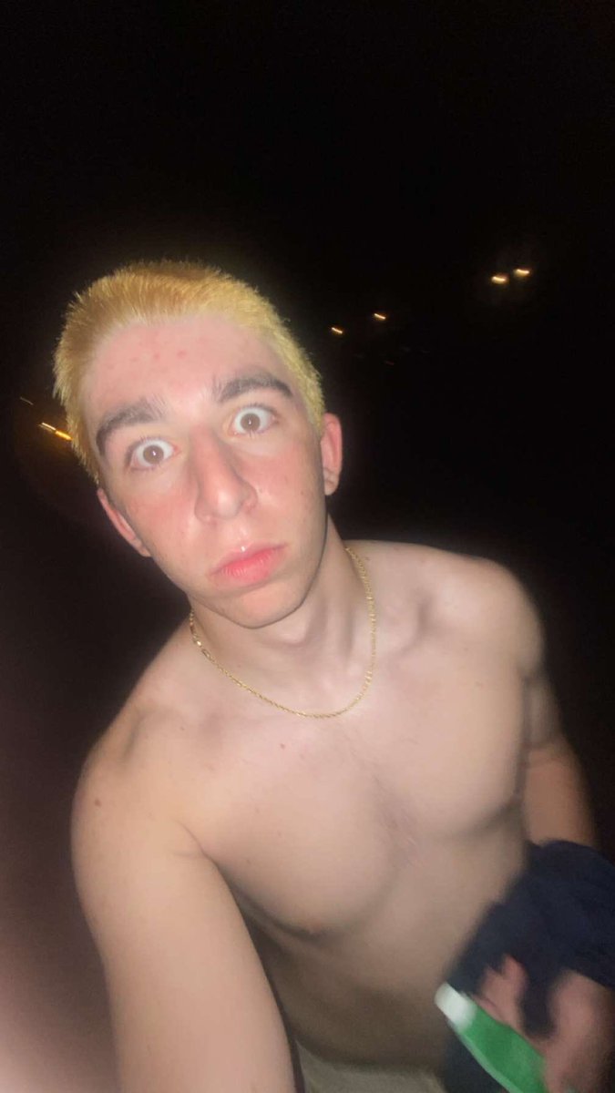 🚨SECTIONALS🚨BOYS LAX🥍TAKES ON THE RATCHET RANGERS🤮💩 AWAY AT SPENCERPORT📍TONIGHT AT 6PM⏰‼️BE LOUD📢📢THEME: BEACH🏖️WEAR YOUR FLOATIES 🛟SENIORS OR GET ASSASSINATED☠️🔫
#kpferda #eminem