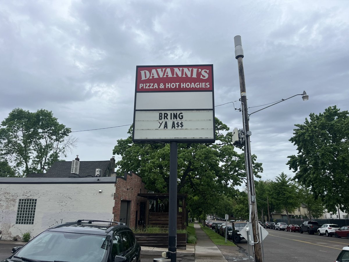 Dan Schnyders (@danschnyders) on Twitter photo Found at the <a href="/davannis/">Davanni's Pizza</a> on Cleveland and Grand. #WolvesBack #BringYaAss Found at the <a href="/davannis/">Davanni's Pizza</a> on Cleveland and Grand. #WolvesBack #BringYaAss