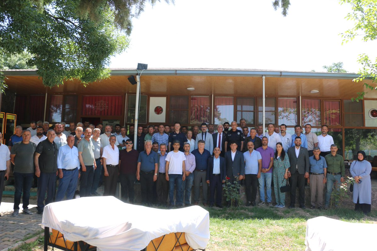 TCPazarcikBel's tweet photo. Belediye Başkanımız Sayın Av. Haydar İKİZER, değerli Muhtarlarımız ve Belediye Meclisi Üyelerimiz ile birlikte kahvaltı programında bir araya gelerek mahallelerimizin sorunları hakkında fikir alışverişinde bulundu. https://t.co/envDdkeM8P
