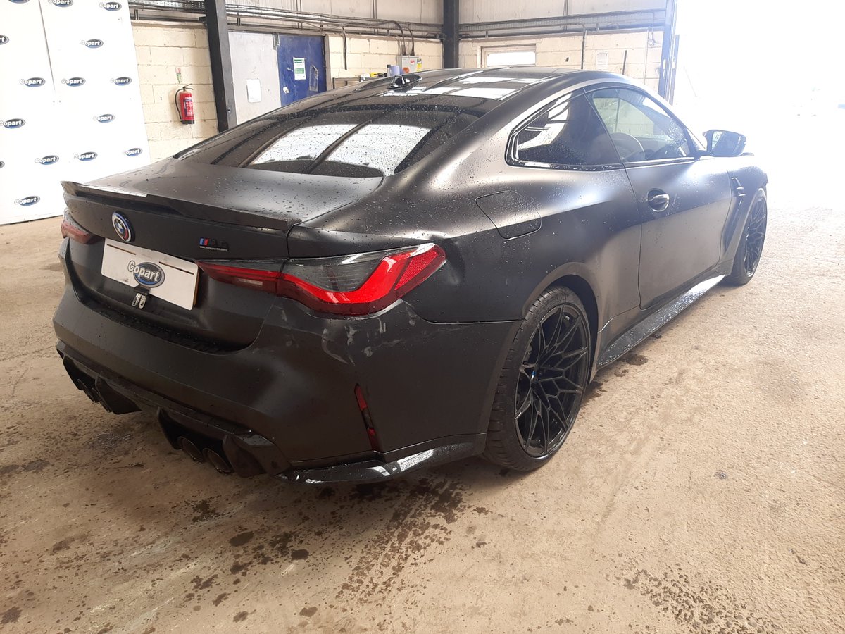 Who can revive this powerful machine? 🚘 2023 BMW M4 Comp.: ow.ly/KCUY50RP0Cq 🛠️ CAT U | Front | Rear 📅 Auction date: 23/05/24, 12pm, Wolverhampton