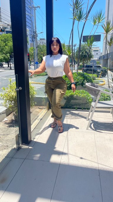 Lo m&aacute;s lindo que has visto , te espero en mi onlyfans &hellip; por solo 4$ https://t.co/q4ucNlgRwz