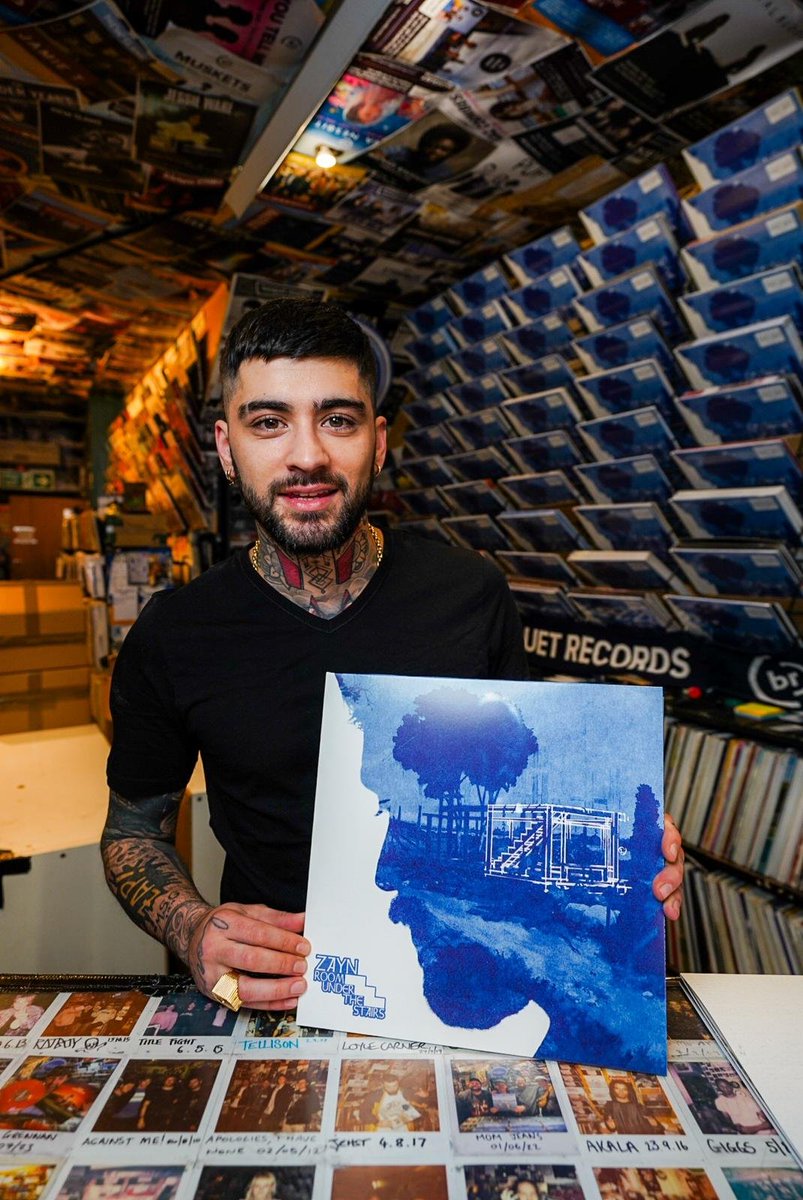 ✍️ ZAYN ✍️ last of the signed copies of new LP Room Under The Stairs banquetrecords.com/zayn/room-unde…