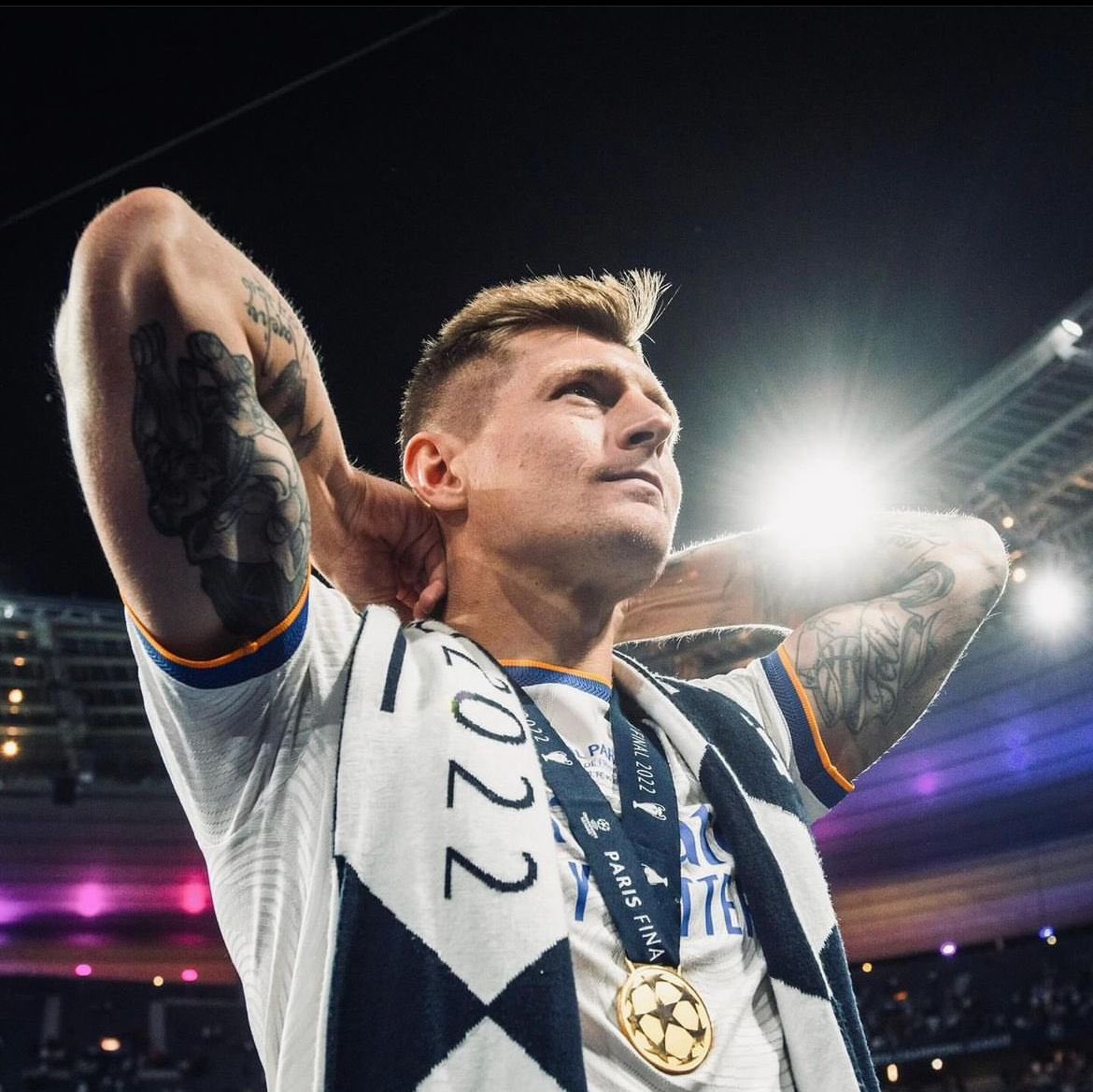 No tengo calificativos para definir a un jugador.
Gracias Toni el verdadero madridistas te echaremos de menos.
<a href="/ToniKroos/">Toni Kroos</a> 
Te pasaste el juego hace tiempo.