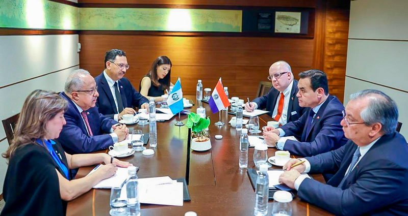 Cancilleres de Paraguay y Guatemala analizaron agenda bilateral y acordaron profundizar la relación existente entre ambos países. ➡️lc.cx/OJ0idk