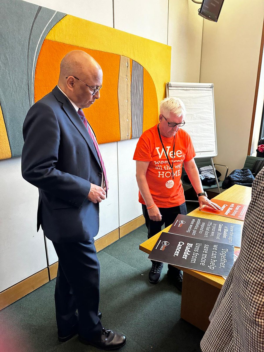 Chatting with @PaulaBarkerMP and @MarkHendrick_ about #BladderCancerAwarenessMonth and our policy aims to get #BladderCancer at the forefront of the parliamentary agenda 🗣️ Thanks both for stopping by! #FBCxWestminster