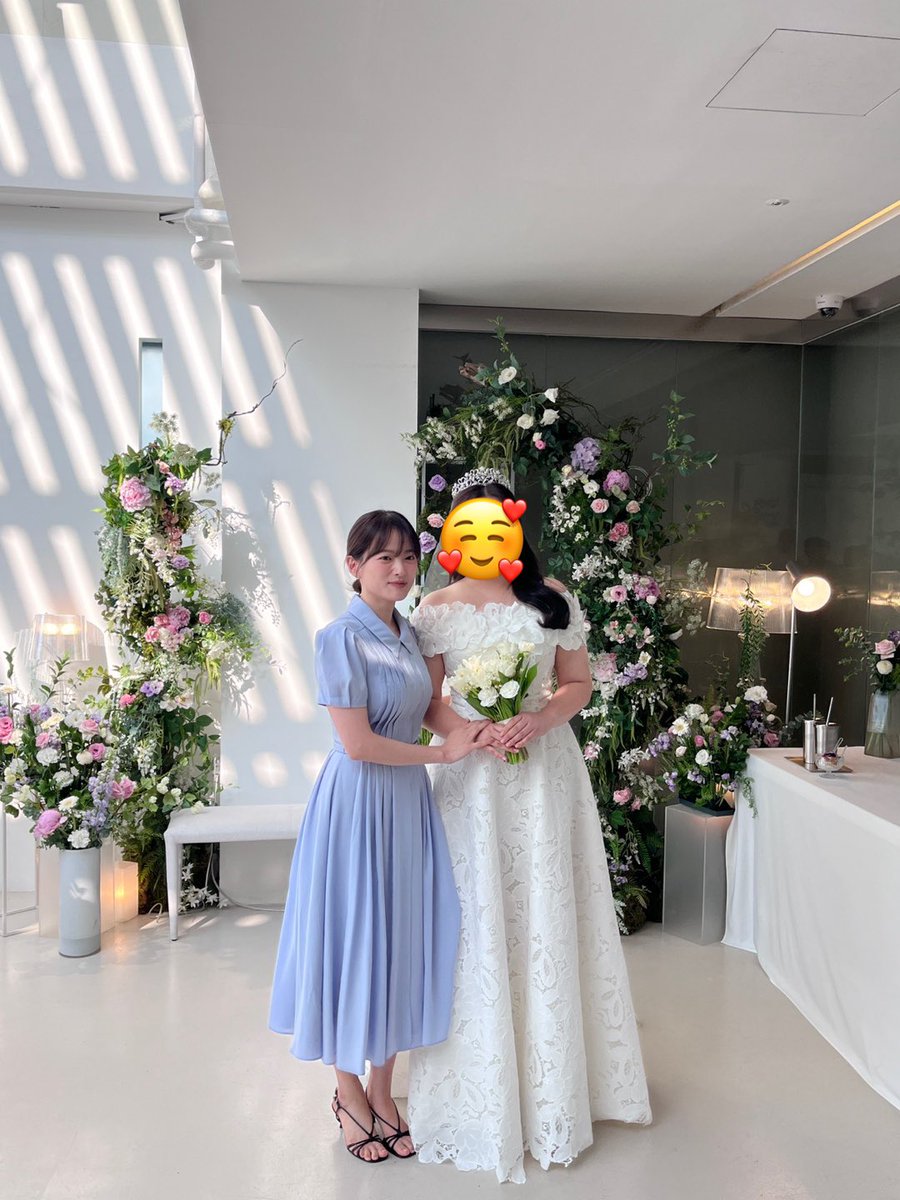 _onnn020's tweet photo. 친구들아 그저께 친구 결혼식 갔는데 천우희님 등장. 팬 위해서 축사까지 해줌ㅠㅠㅠ 감동적이고 예쁜 사람 함 봐주라........ https://t.co/GxqK9HqoBO