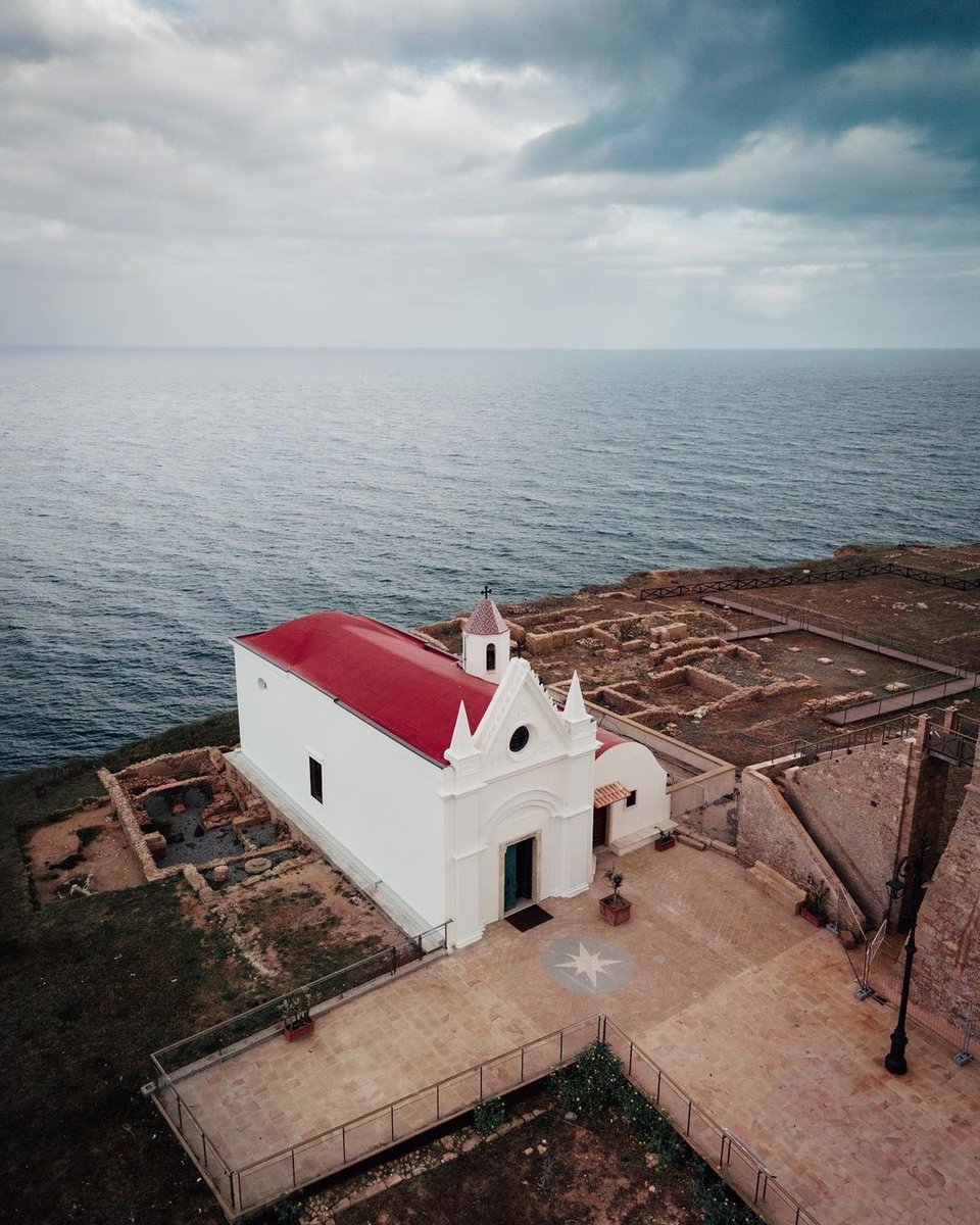 Santuario della Madonna di Capo Colonna 😍

Seguici anche qui: instagram.com/igers.calabria 

#RaccontiamoLaCalabria #igersitalia #igerscalabria #igerscrotone