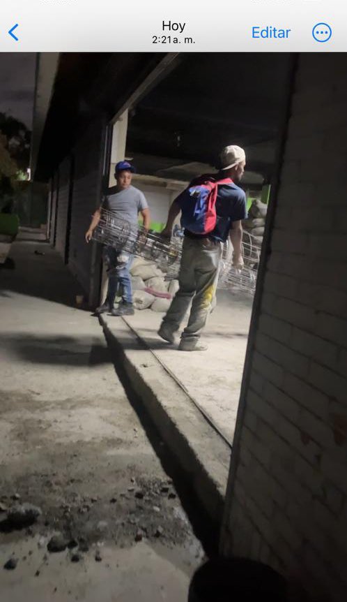 LaCaliforniaSu1's tweet photo. HACEMOS UN LLAMADO URGENTE A @lAlcaldiasucre @consuljuridica2 @jvrangelavalos @GabrielaEsSucre HAY EMPLEADOS TRABAJANDO EN LAS ANTIGUAS INSTALACIONES DEL SUPERMERCADO CARIOCA HACIENDO RUIDO HASTA ALTAS HORAS DE LA NOCHE Y LA MADRUGADA VIOLANDO NORMAS MUNICIPALES Y CONVIVENCIA https://t.co/026mR8mUKa