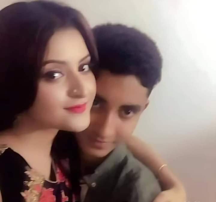Z_Batoal's tweet photo. Us ka video kse ko chaien? https://t.co/6mso5CjdAy