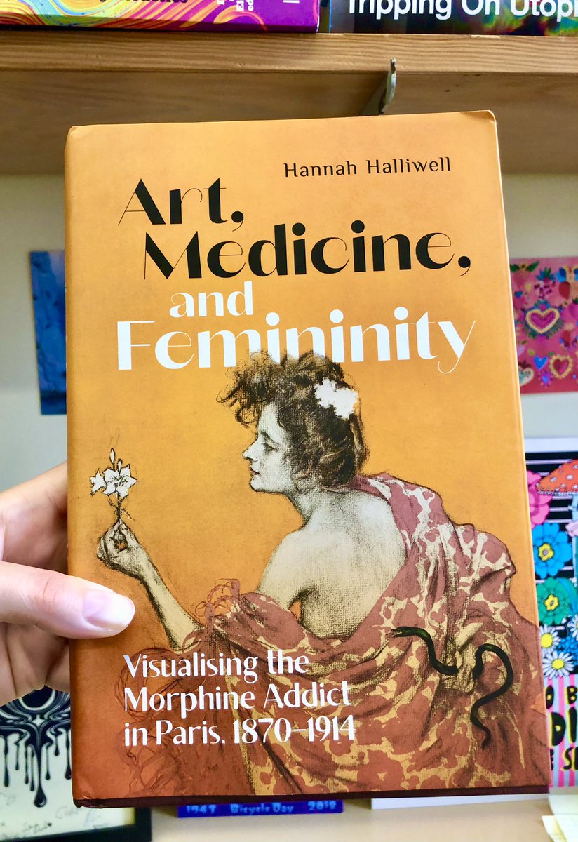 Dr Zoë Dubus (@zoedubus) on Twitter photo Ouiiii enfin reçu je suis trop contente, j’ai hâte de m’y plonger ! Bravo <a href="/hanhalliwell/">Dr Hannah Halliwell</a> c’est un très beau livre 🤩 La figure de la Morphinée c’est mes premiers pas dans l’histoire des psychotropes et j’avais été étonnée de découvrir que malgré son importance dans l’imaginaire Ouiiii enfin reçu je suis trop contente, j’ai hâte de m’y plonger ! Bravo <a href="/hanhalliwell/">Dr Hannah Halliwell</a> c’est un très beau livre 🤩 La figure de la Morphinée c’est mes premiers pas dans l’histoire des psychotropes et j’avais été étonnée de découvrir que malgré son importance dans l’imaginaire