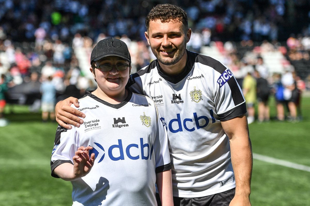 WidnesRL's tweet photo. 🙌 On Sunday, we held our latest Vikings mascot experience!

Theo Black had the chance to walk out with Captain Jack Owens and meet several of the Vikings first team as part of our 2024 matchday mascot hospitality package. 🍽️🏉

To register your interest in our mascot package please contact commercial@widnesvikings.co.uk or call 0151 495 2250

#COYV 🧪 #WeAreWidnes