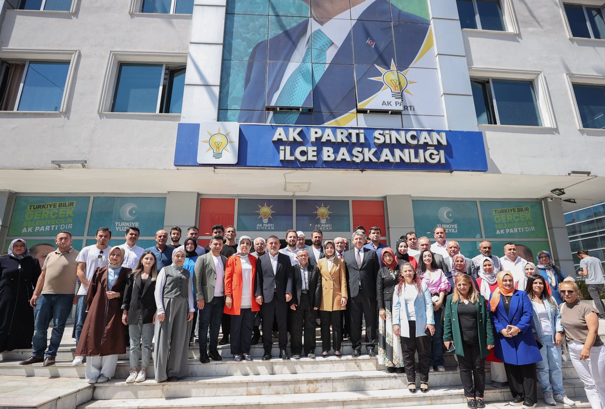 📍AK Parti Sincan İlçe Başkanlığı Aile ve Sosyal Hizmetler Bakanımız Sn. Mahinur Özdemir Göktaş’ı; Sincan Belediye Başkanımız Sn. Murat Ercan,İlçe Başkanımız Mustafa Özcan,İlçe Gençlik Kolları Başkanı Kaan Yusuf Yurteri ve Kadın Kolları Başkanımız Sn. Nigar Koca ile ağırladık.