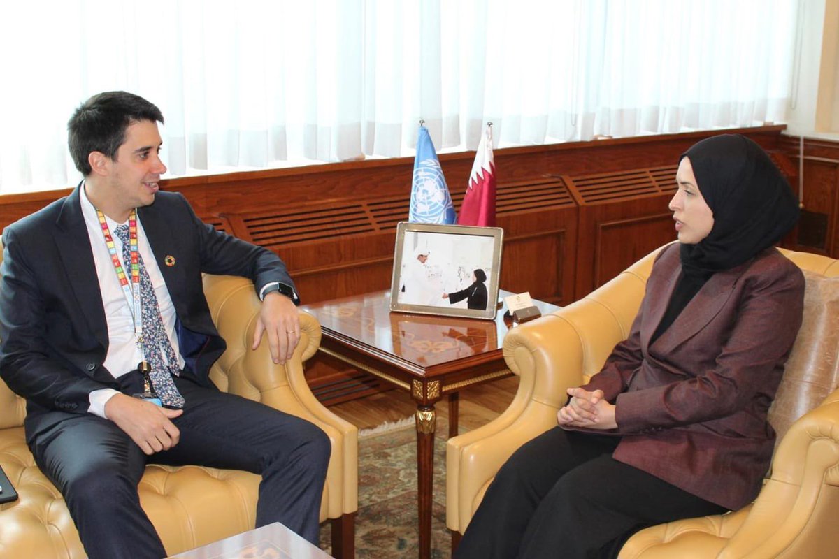 Glad to engage w/ Dr. @felipepaullier, ASG @UNYouthAffairs 🇺🇳 & receive an update on his priorities. I renewed #Qatar 🇶🇦 commitment to support the work of his office, including the advancement of the #Youth Peace & Security Agenda. @MofaQatar_EN