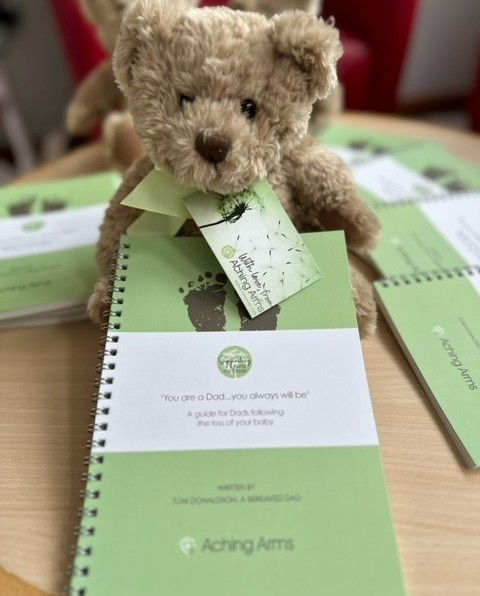 We are extremely grateful to Aching Arms for their generous donation of Aching Arms bears to our Early Pregnancy Problem Clinic (EPPC) for patients and books for dads going through baby loss. #TeamSHSCT