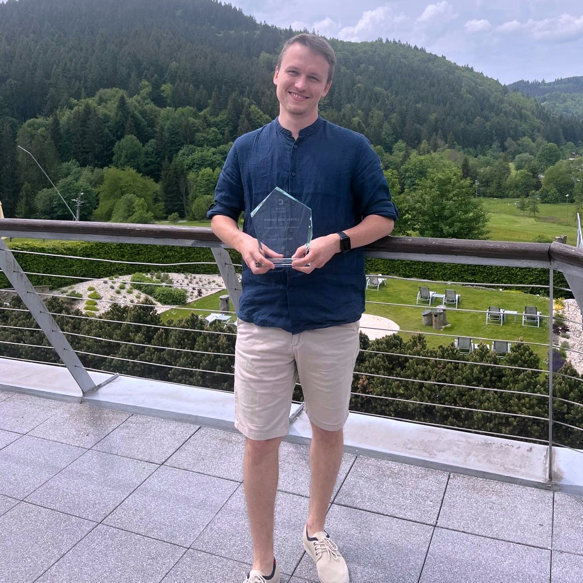 👍Congratulations to Dominik Kusý 🌟, who received the Award for Outstanding Scientific Output at the annual CATRIN Conference! 🏅#Conference #ScientificExcellence