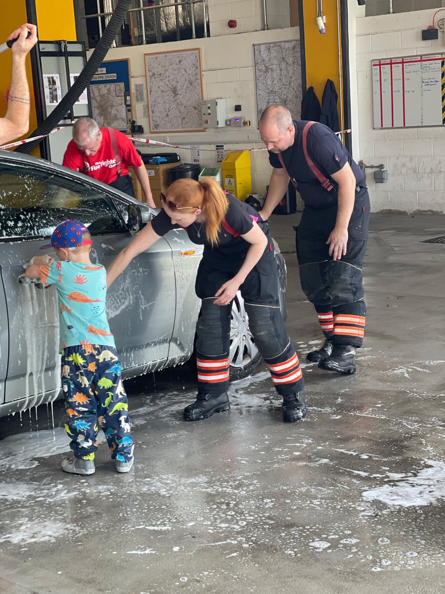 Thank you to everyone who came along and supported Cambridge Fire Station's charity car wash recently!🚗💦 Over £1600 was raised for @firefighters999 🙌