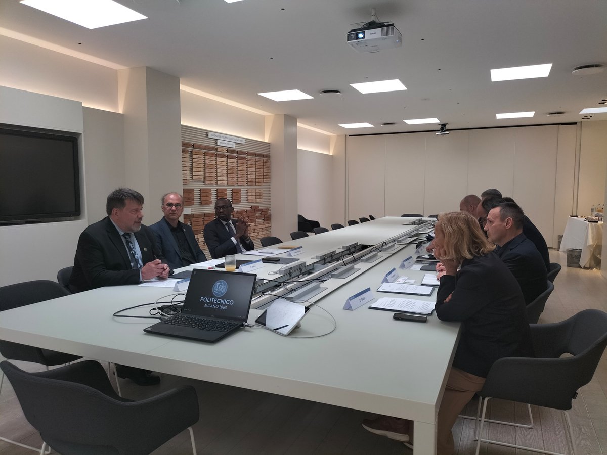 Today we met with the Canadian delegation from @etsmtl at @polimi to discuss potential avenues of collaboration between our two universities in the field of #climatechange research and sustainable construction.