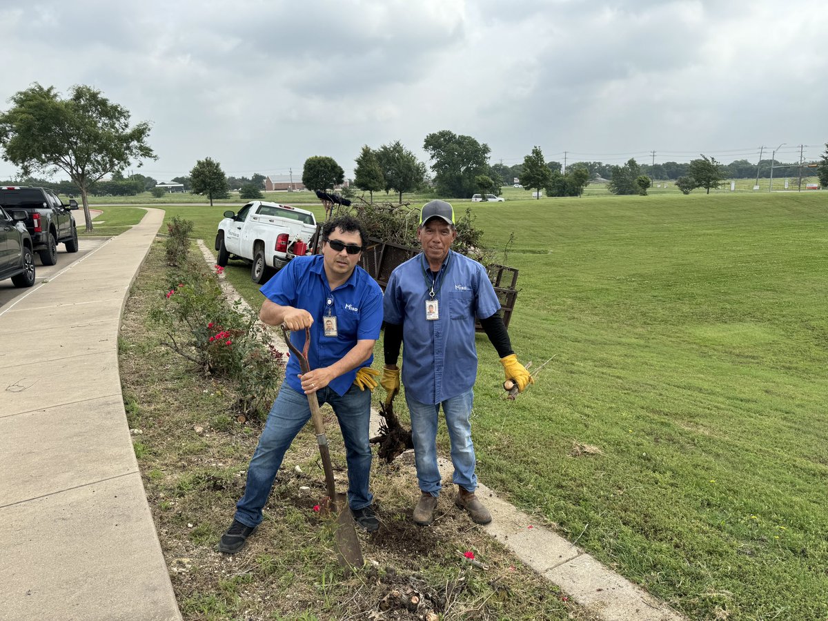 Our maintenance grounds crew work hard to keep our campuses looking great. It matters what condition our schools are in and the work of our maintenance and custodial staff members keeps our facilities in great shape. Thank you. #MISDProud #InspiringExcellence