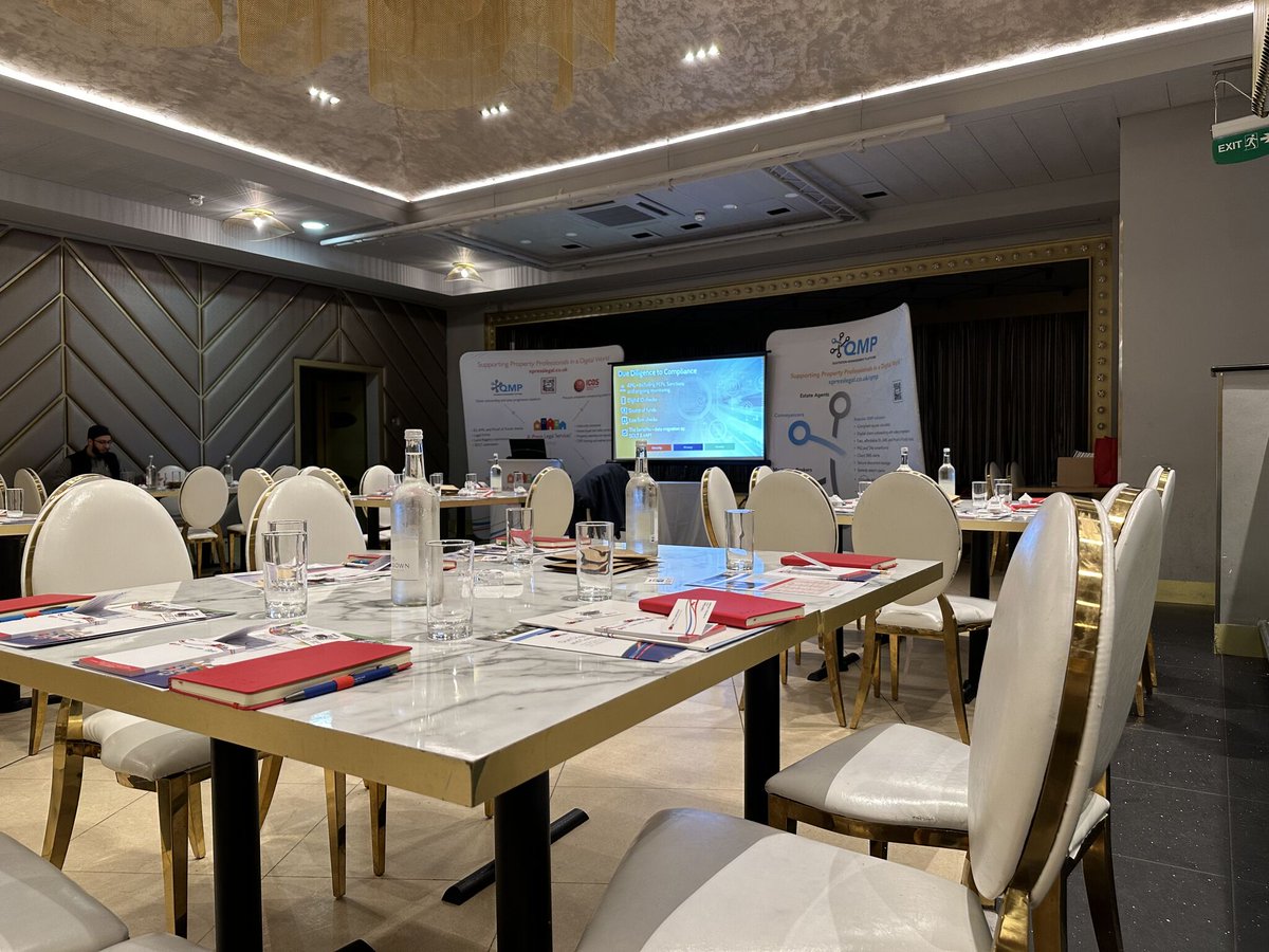 xpresslegal's tweet image. 📍 For today&apos;s #CPD we were at Saffron Kitchen, Leyton for a residential &amp;amp; freehold conveyancing update 📄

🎙 @stephenjdesmond, @dwlxls 

#continuedprofessionaldevelopment