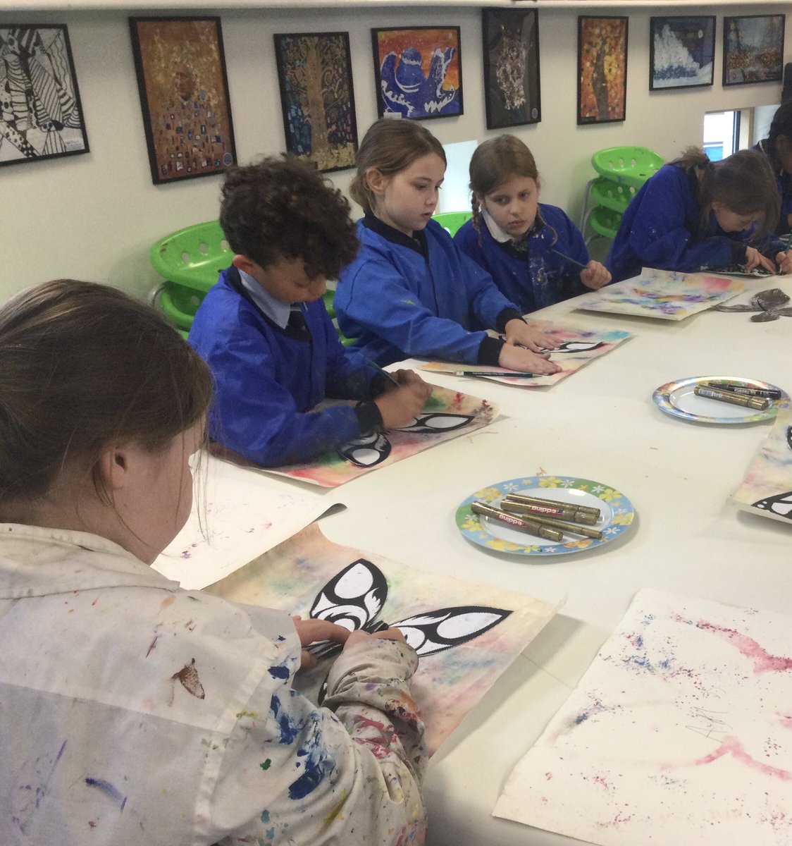 Printing our butterflies onto our brusho backgrounds.
@UptonHead @UptonForm3 #UptonDifference #UptonJourney #UptonPrep #UptonPrePrep @naceuk @Artsmarkaward