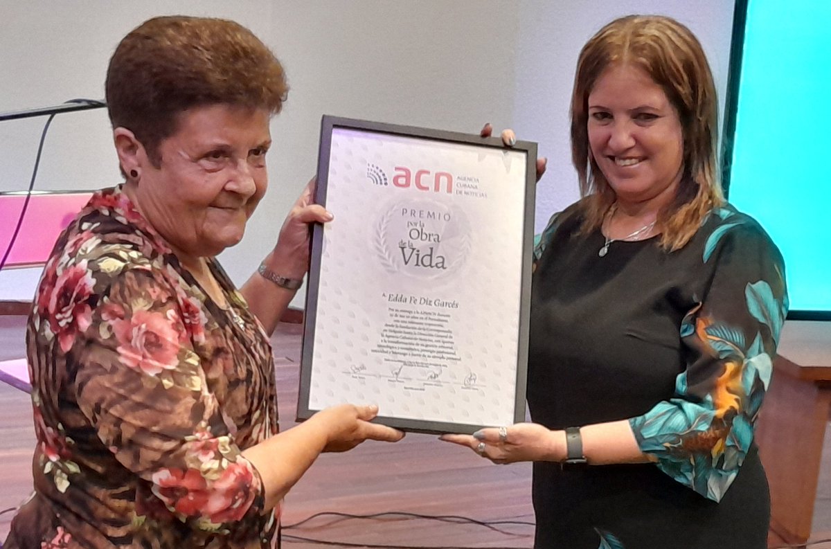 Edda Diz Garcés, Premio a la Obra de la Vida por el trabajo durante casi cinco décadas en la Agencia Cubana de Noticias. . . #ACN #ACN50ConLaNoticia #Cuba