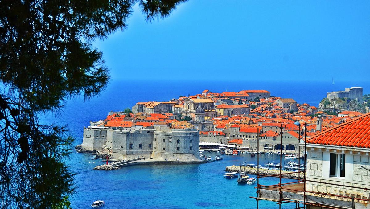 El Dubrovnik real que los turistas nunca llegan a conocer. En nuestro blog Vesna Celebic, autora de Lonely Planet, te da consejos para conocer Dubrovnik como si se viviera allí.

ow.ly/XU0H50RFym5