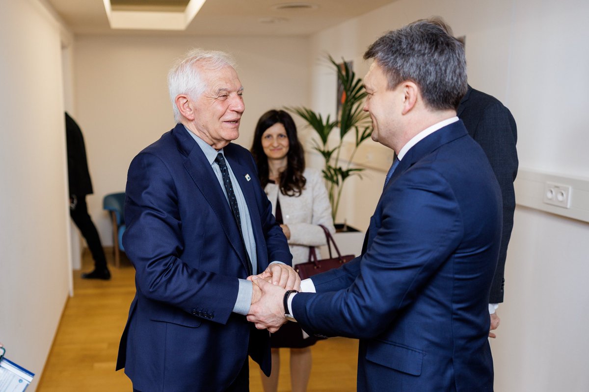 DorinRecean's tweet photo. Had a good meeting with 🇪🇺HR/VP @JosepBorrellF for an in-depth discussion on Moldova's EU path and our priorities for the coming months.

Glad to know that we can count on @EU_Commission's help to build the European Moldova &amp; a stronger and peaceful region for all our citizens. https://t.co/d4DhPPJng5