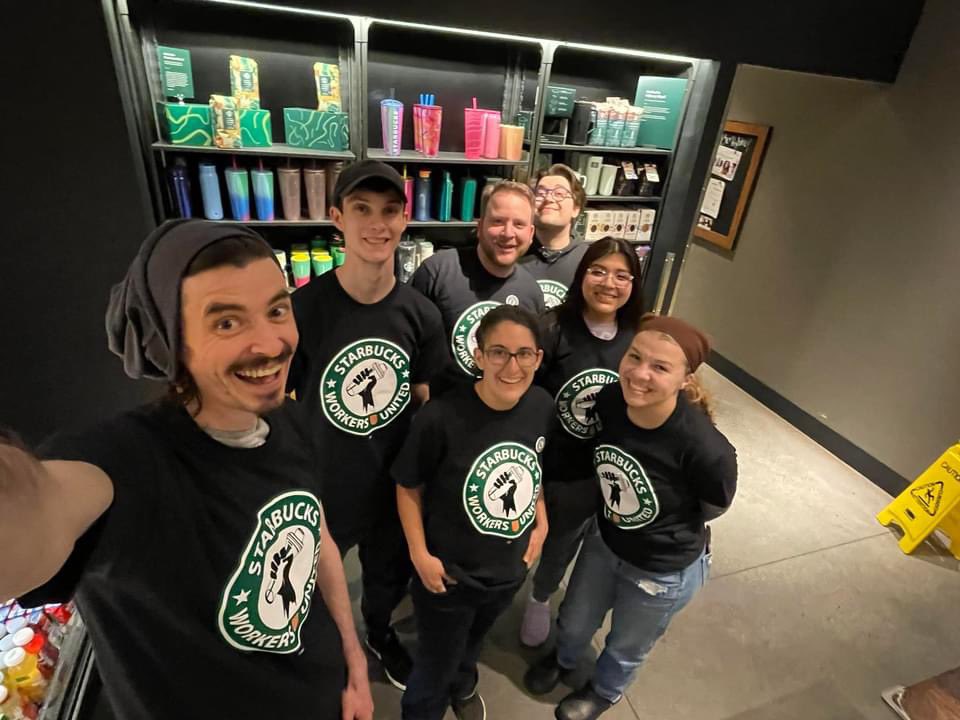 Happy anniversary to us! It’s been one year since we filed for a union! #unionstrong
<a href="/SBWorkersUnited/">Starbucks Workers United</a>