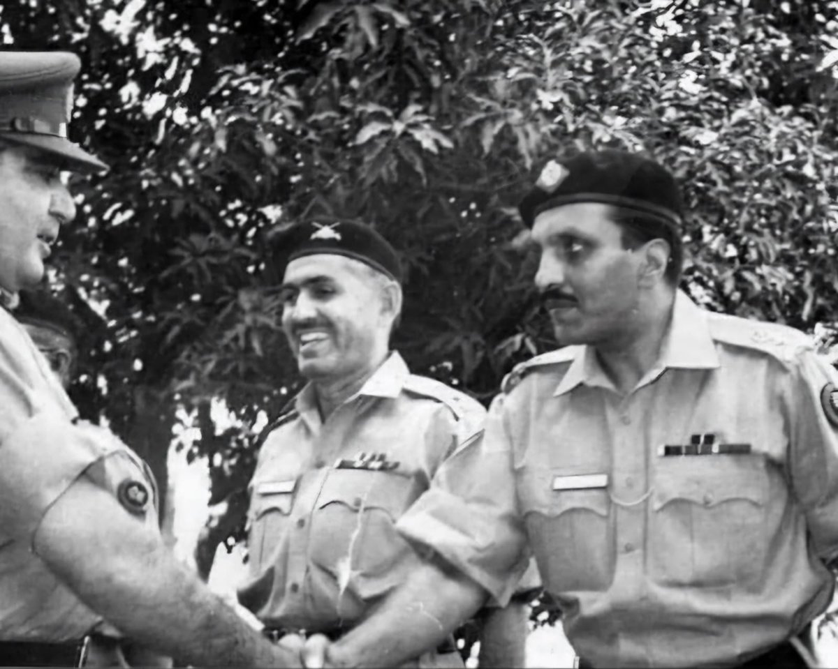A Dictatorial handshake 🤝 General Yahya and General Zia 🫥🫥🫥🫥