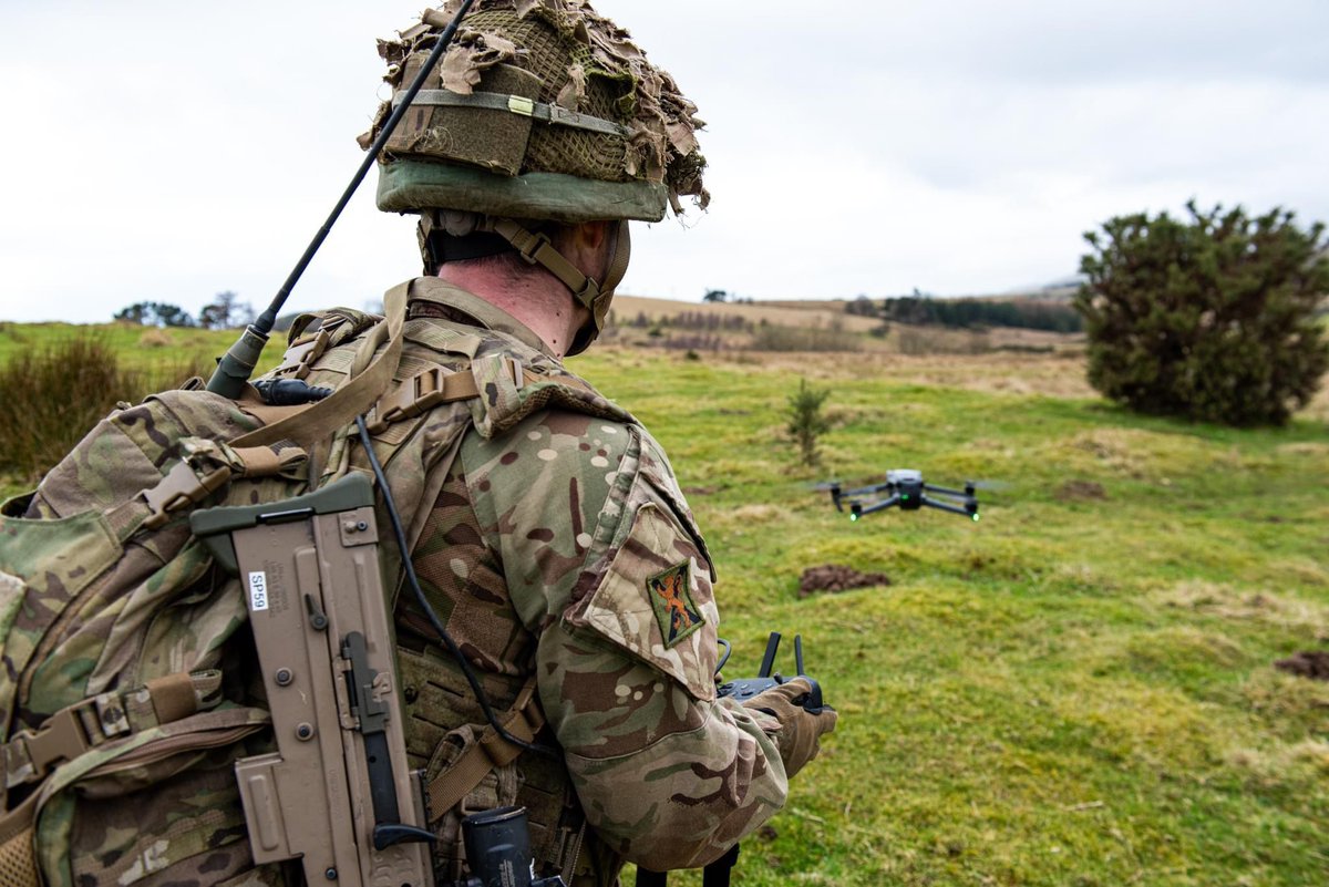 We are enhancing field awareness with drone technology.

A modern defence force relies on cutting-edge technology for tactical advantage. Drones provide real-time situational awareness, mapping capabilities and strategic insights to empower our troops.