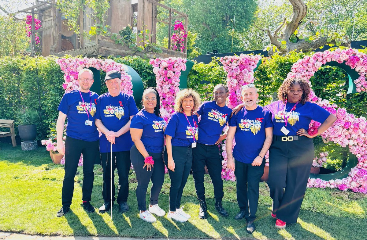Yesterday our Joyful Noise Choir performed @The_RHS Chelsea Flower Show in service of @THTorguk Bridge to 2030 Garden designed by Welsh gardener Matthew Childs. The sun shone, the garden was stunning and the choir were amazing! 🌞🎶🌸 ow.ly/Lnni50RPfwa
